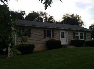 2259 Springfield Dr, Chambersburg, PA