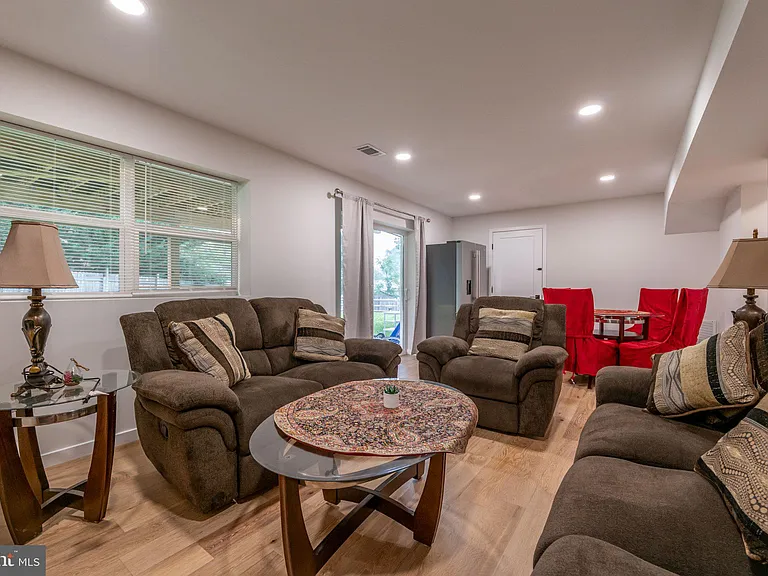 8321 Raymond Ln — Photo 31