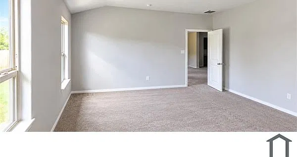 4 bed, 1878 sqft, $2,850 — Photo 3