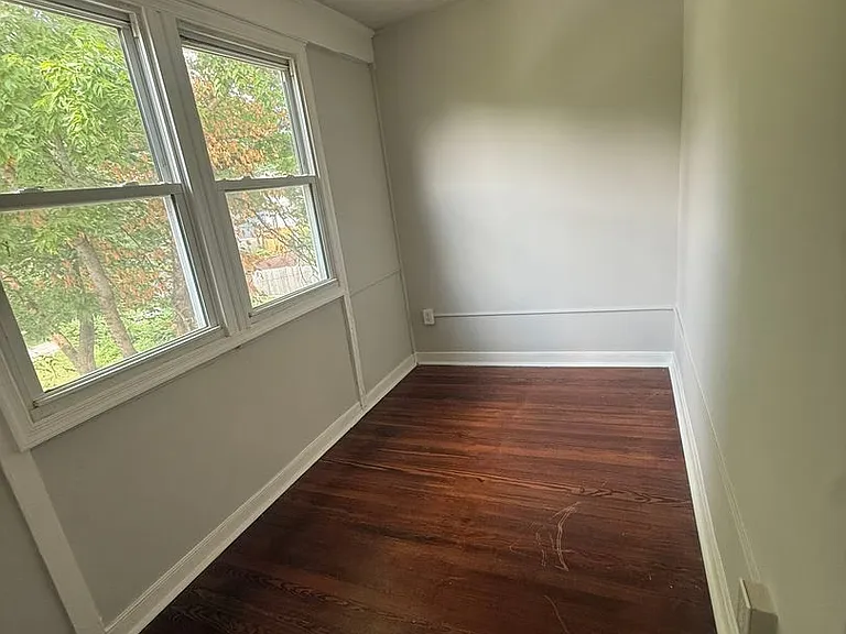 3208 5th Ave — Photo 14