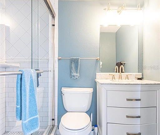 3rd image of 3325 Bayshore Blvd Unit C18