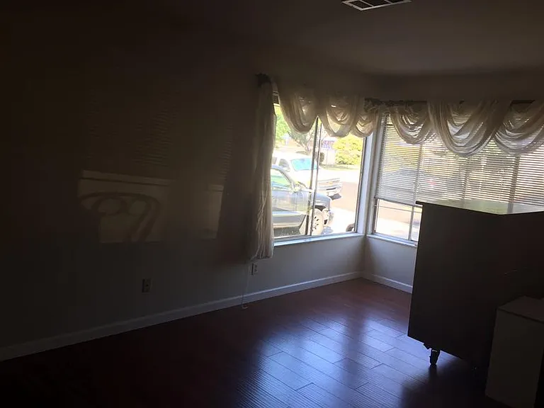 6691 Mirabeau Dr — Photo 2