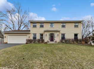 712 Surrey Ln, Algonquin, IL 60102