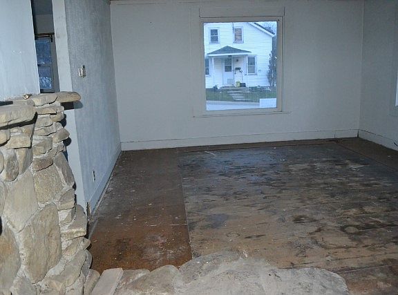 5th image of 9043 Concrete St