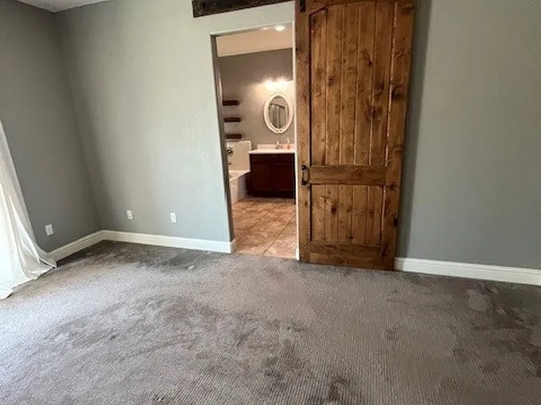 2437 W Glendale Ave — Photo 13