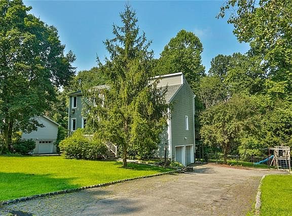 3rd image of 578 Westbrook Dr