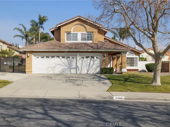2492 W Autumn Mist Dr, Rialto, CA 92377