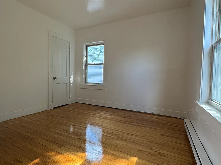 21 Prince Ave #F — Photo 14
