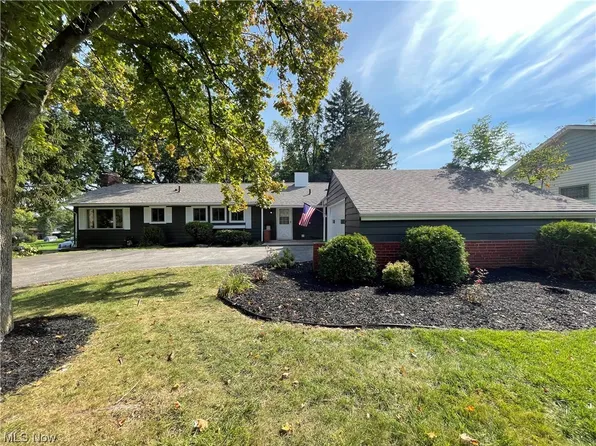 9315 Glenwood Trl, Brecksville, OH 44141