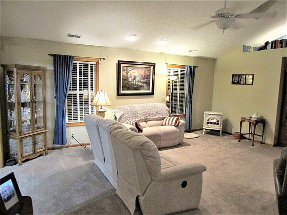 5th image of 1601 Waterstone Dr