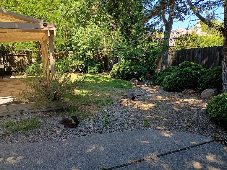 8071 Livorna Way — Photo 31