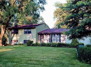 32 Fairfield Dr, Tinton Falls, NJ 07724