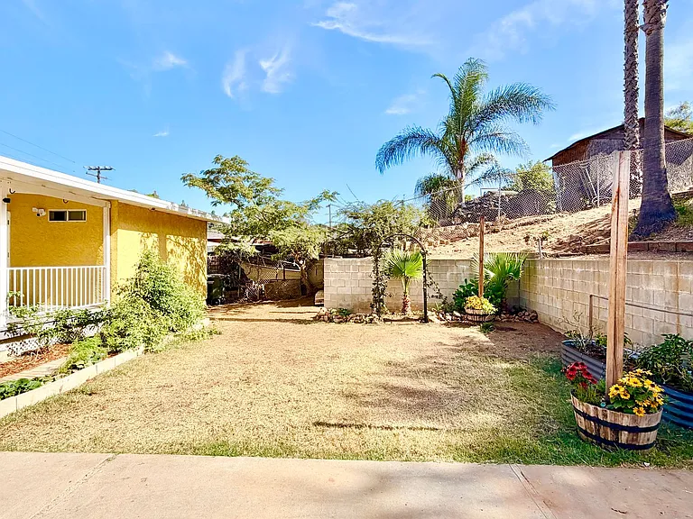 1280 Alturas Rd — Photo 16