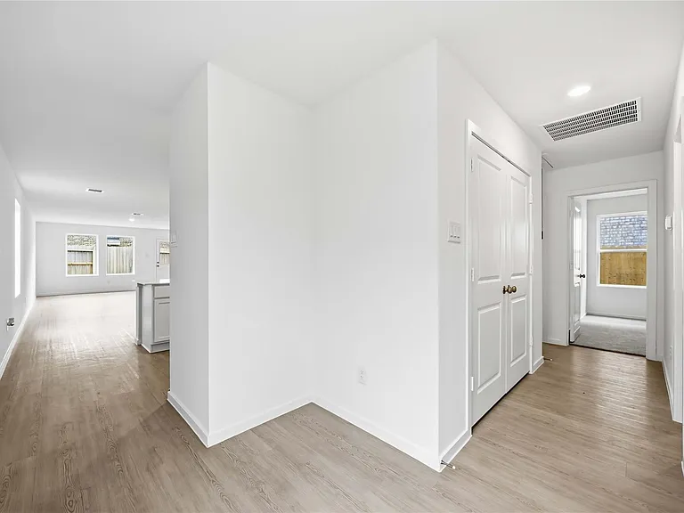 16842 Spotted Oak Dr — Photo 7