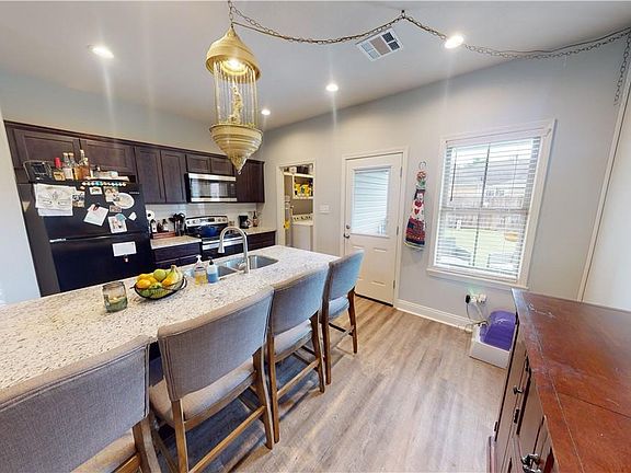 5th image of 639 Petro Point Dr #B