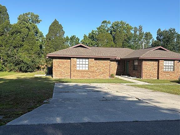 2nd image of 3122 Julia Ct