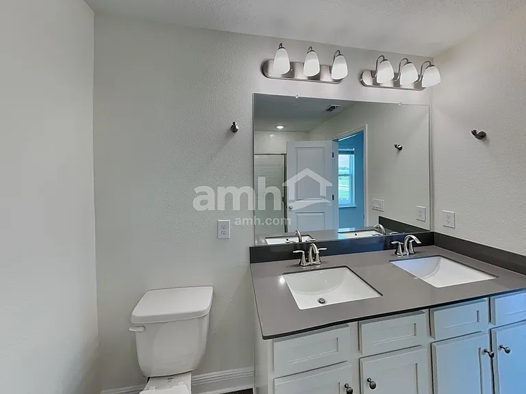 1388 Sky Lakes Dr — Photo 18