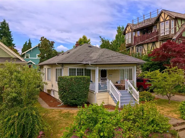4017 Corliss Avenue N, Seattle, WA 98103