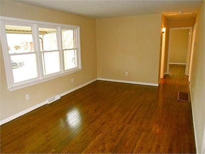 4th image of 1821 Courtland Dr