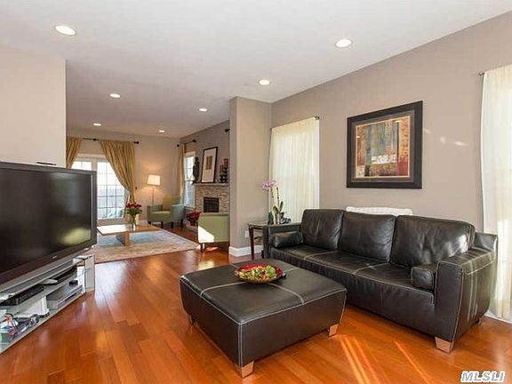 5th image of 17 Radcliff Ave