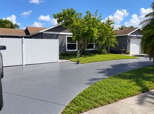 5835 NW 197th Ter, Hialeah, FL 33015