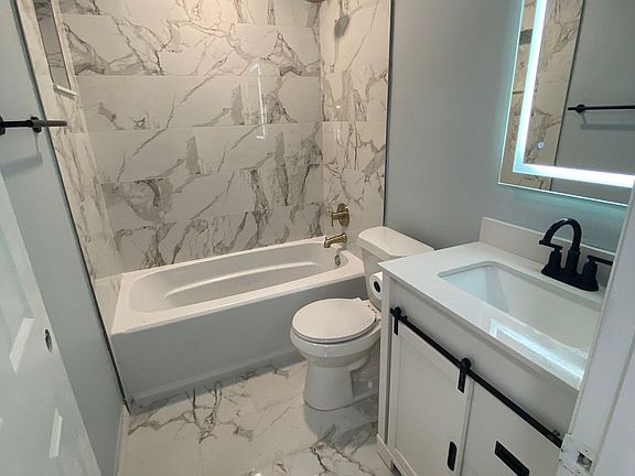 4th image of 511-1 Constitution Dr