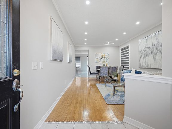 4th image of 424 Sunny Meadow Blvd