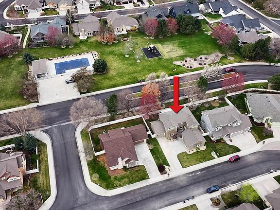3rd image of 191 S Spring Lake Way