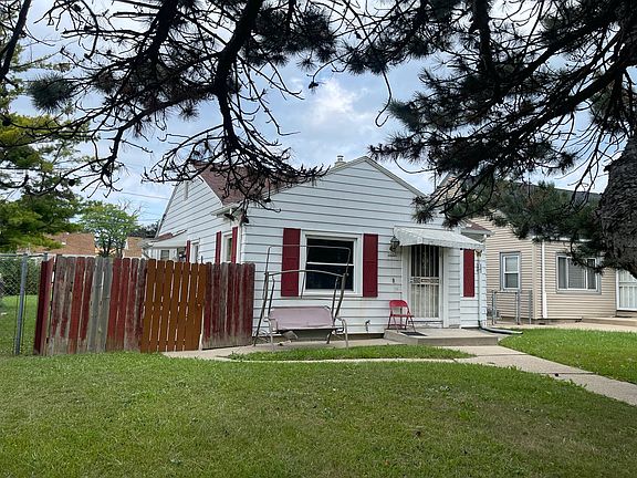 3rd image of 5265 N Teutonia Ave