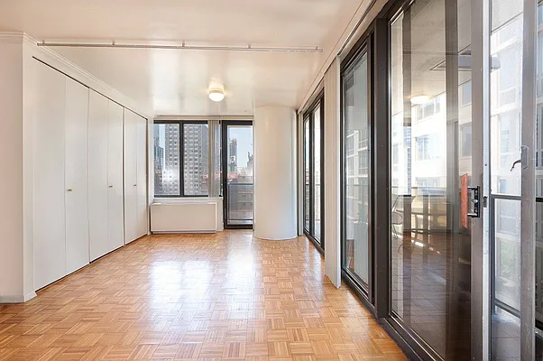 Rented by Winzone Realty Inc | media 38