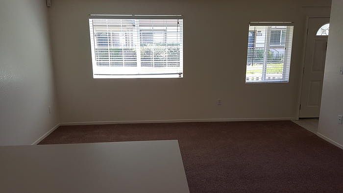 1st image of 643 Daniels Ave