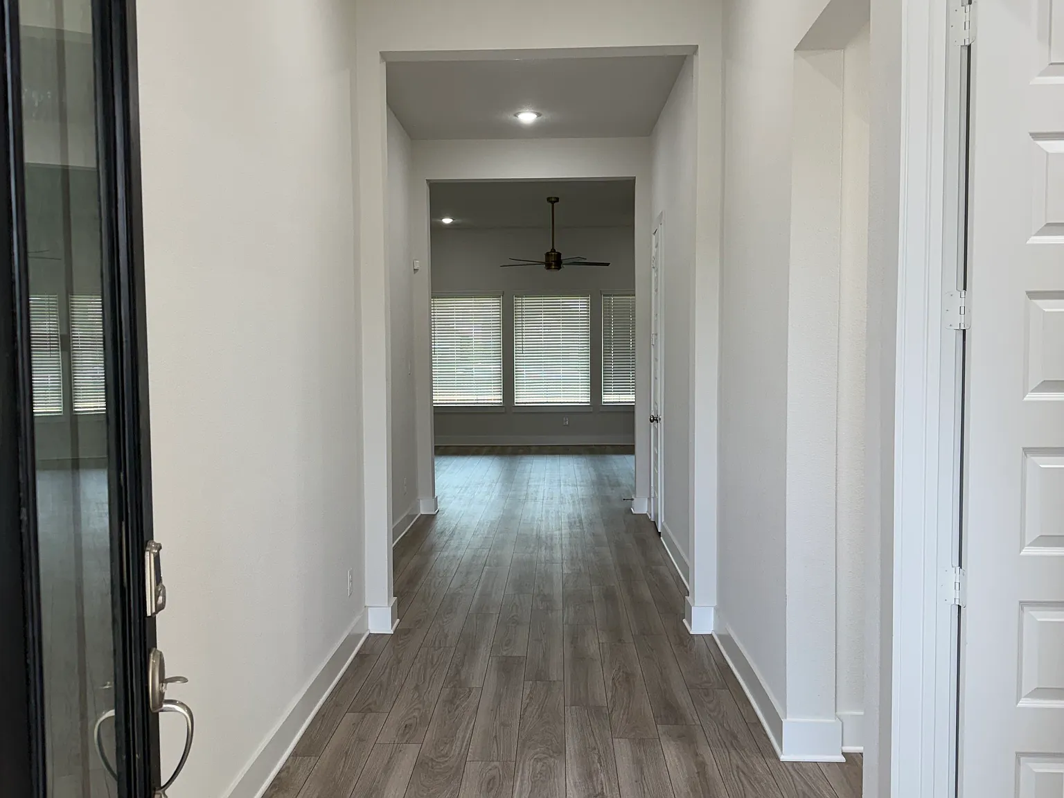 4 bed, 2765 sqft, $2,800 — Photo 3