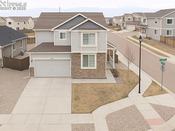3rd image of 6208 Decker Dr
