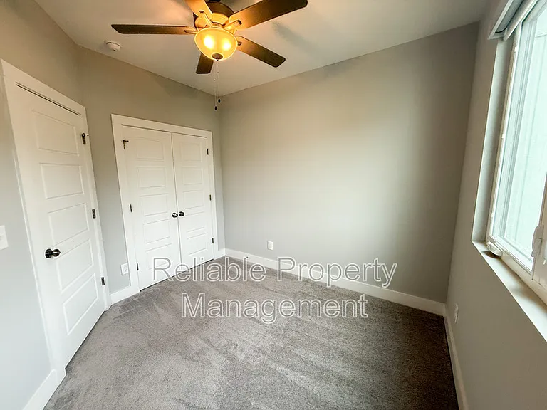 26 Laird Dr — Photo 7