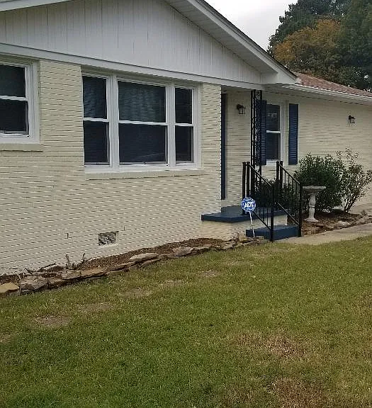 2003 Rodgers Dr NE — Photo 3
