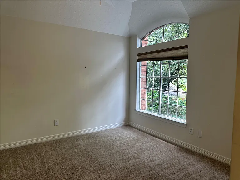3415 Kingsway Ct — Photo 20