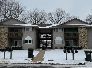 1845 1st Ave APT D, Sterling, IL 61081