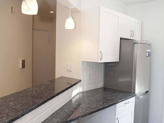 5th image of 330 Haven Ave APT 2L