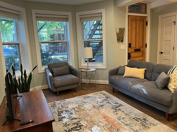 5th image of 3333 N Seeley Ave #1
