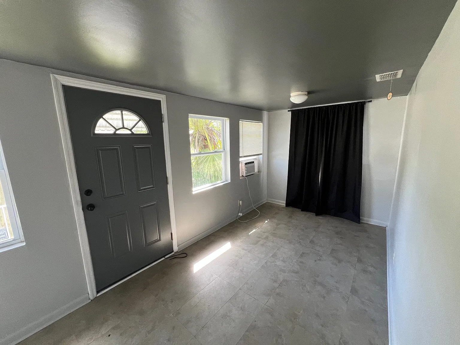 3 bed, 1064 sqft, $1,875 — Photo 4