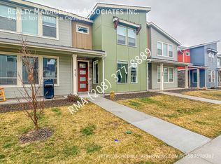 412 N Traquair Ln, Meridian, ID 83642