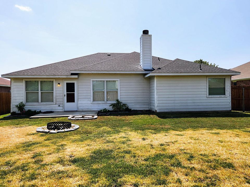1st image of 720 Kim Ln