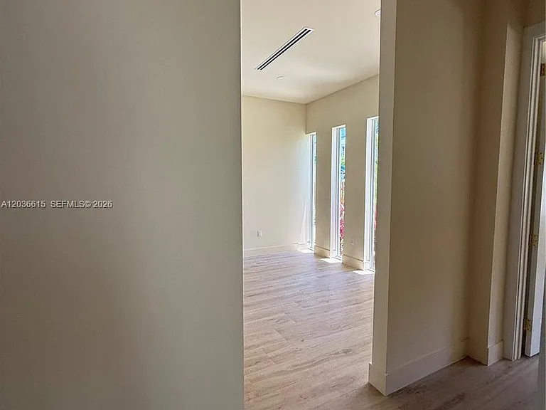 3326 Elizabeth St — Photo 14