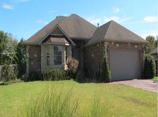 824 S Fox Creek Rd, Willard, MO 65781