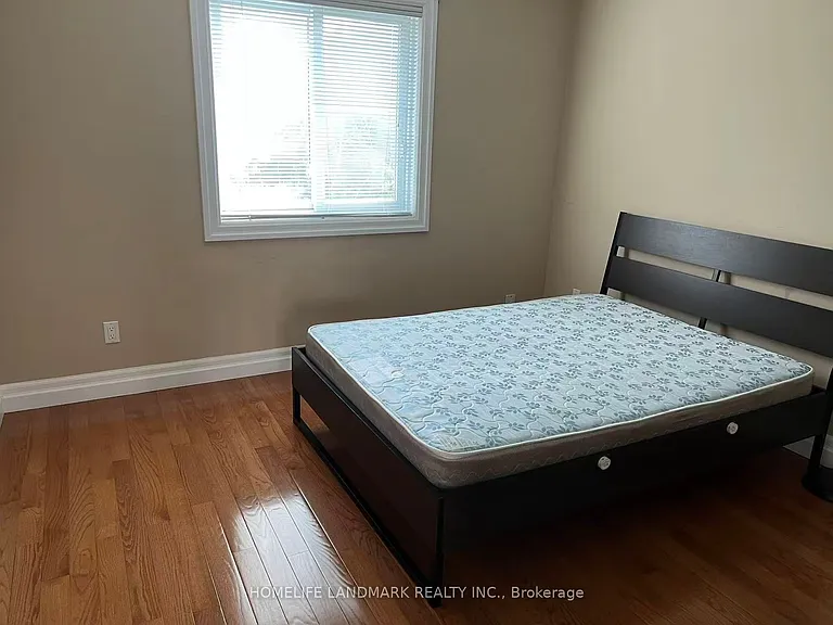 579 Violet St — Photo 25