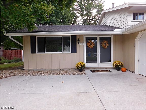 3rd image of 7299 Wil Lou Ln
