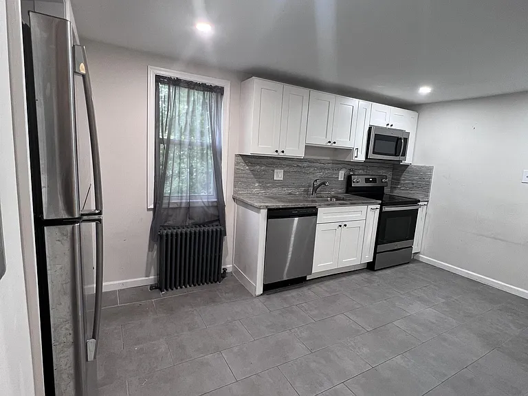 942 Mill Rd #B — Photo 1