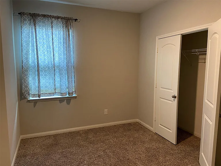 509 Congress Way — Photo 33