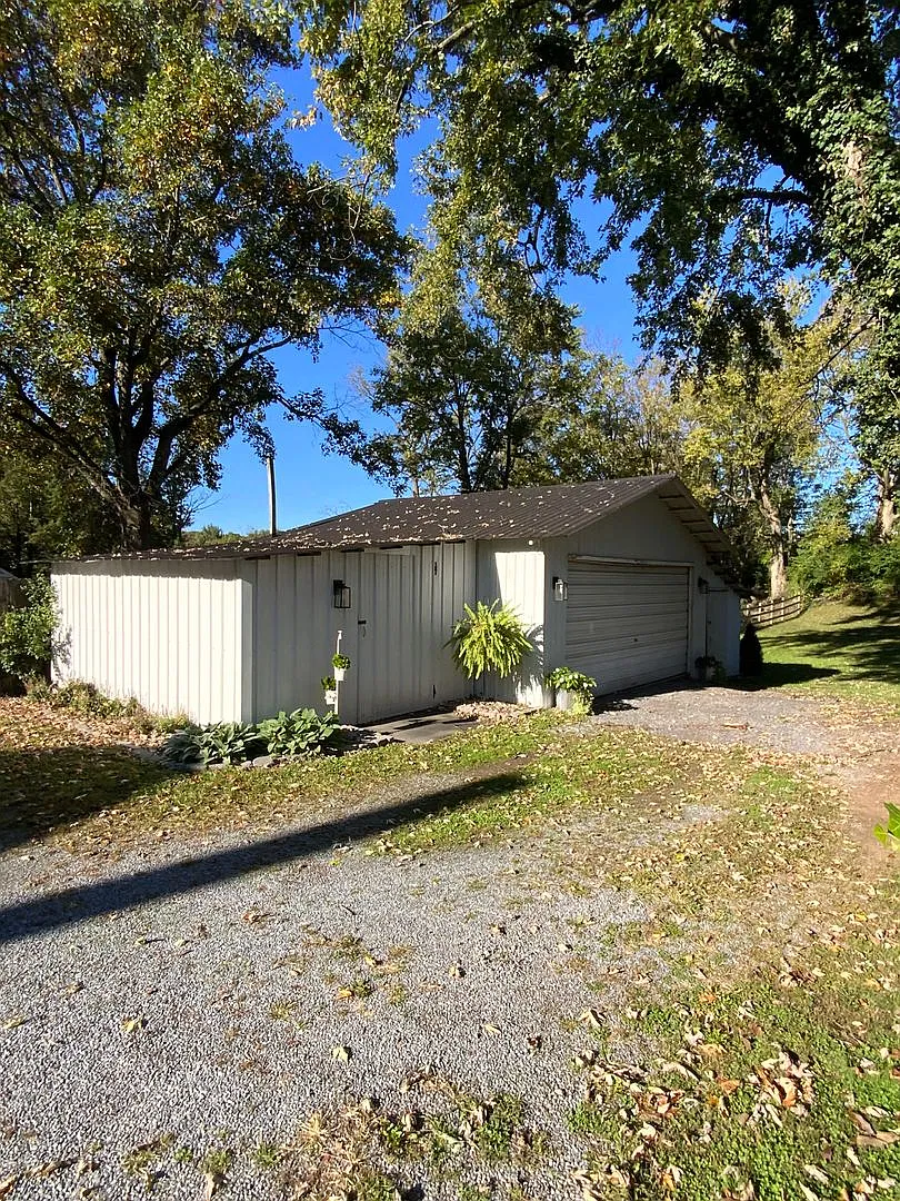 1917 New Holland Pike, Lancaster, PA 17601 — Photo 4
