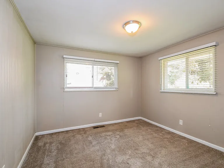 933 Lebon Dr — Photo 8